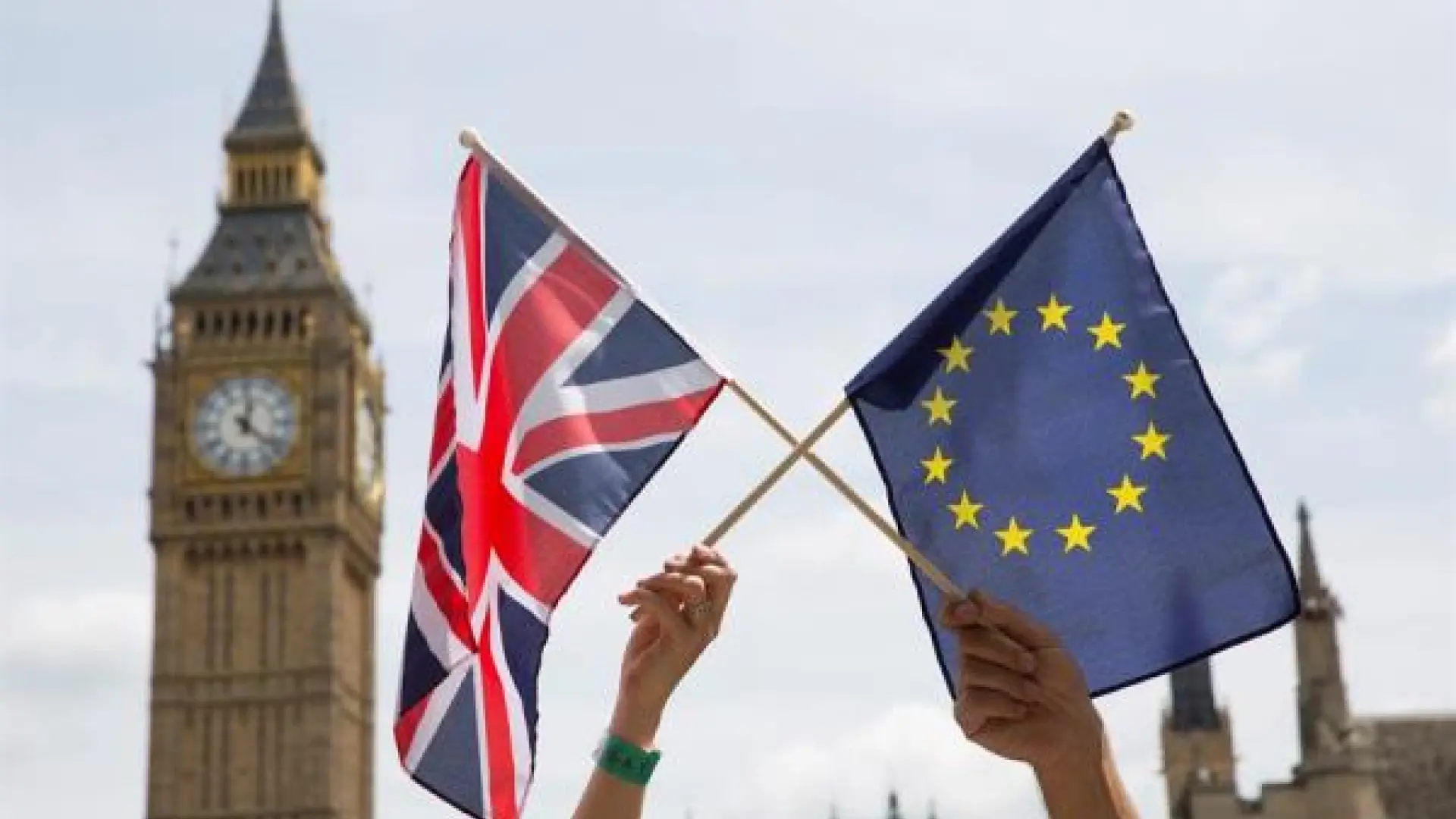 Así han sido los 10 años de caos político en Reino Unido: del referéndum del 'brexit' a una cascada imparable de primeros ministros