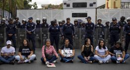 Presos políticos lograron comunicarse con sus familiares tras ser sacados de El Helicoide (VIDEOS)