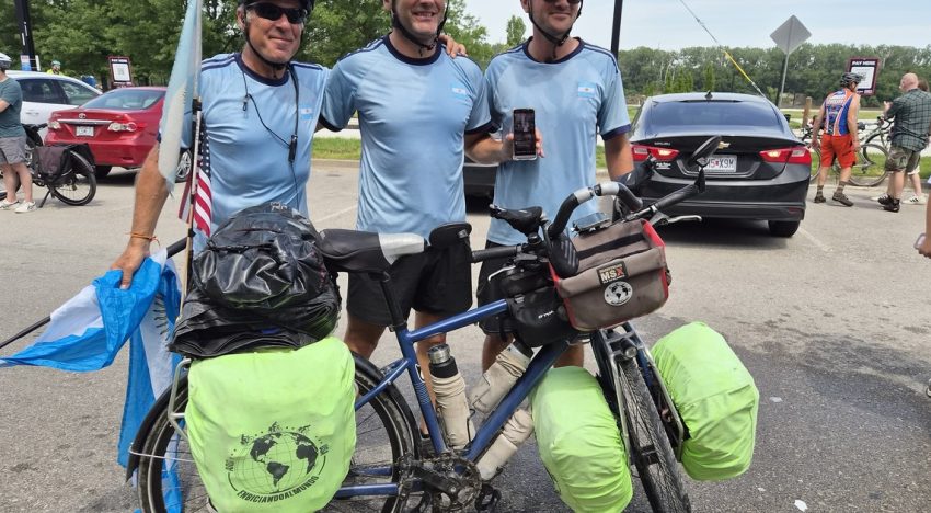 La increíble historia de los tres argentinos que llegaron en bicicleta de Gualeguaychú a Kansas City para el Mundial 2026: 17.000 kilómetros y un café con Ginóbili