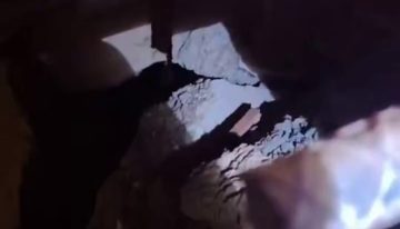 VIDEO: Diez rescatistas salvadoreños luchan contra el tiempo para salvar a Belkys Barreto en Caraballeda