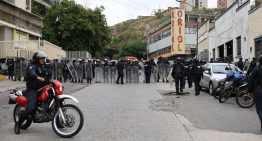 Denunciaron amedrentamiento de la PNB contra familias de presos políticos en adyacencias de El Helicoide