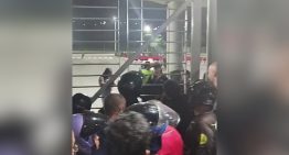 VIDEOS: Tensión en el Poliedro por suspensión del registro de voluntarios para La Guaira