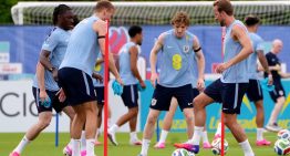 Desvalijaron a la Selección de Inglaterra horas antes de debutar en el Mundial: tendrá que comprar botines de urgencia para jugar