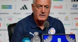Gustavo Alfaro, explosivo ante la prensa tras el 0-0 de Paraguay en el Mundial: «Esto es un parto de nalgas»