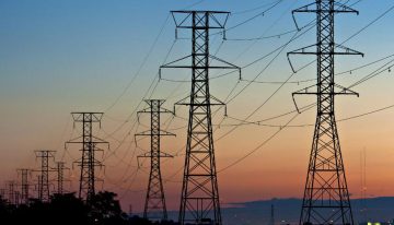 Especialista ve insuficiente una reforma de la ley para recuperar el sistema eléctrico