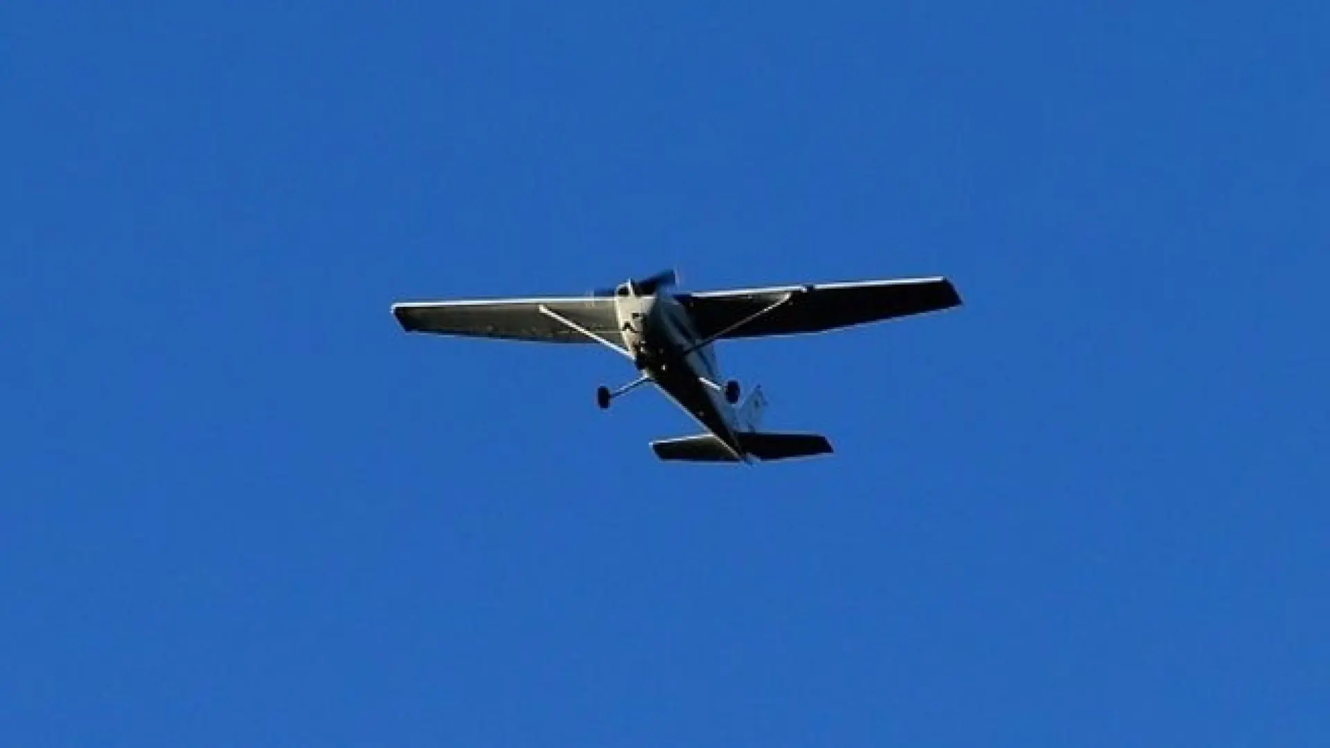 Tres muertos al estrellarse una avioneta en una zona residencial cerca de Washington