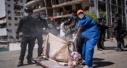 VIDEO: El olor a muerte marca las labores de rescate tras los terremotos