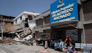 Entre listas de fallecidos y hospitales, miles siguen esperando respuestas