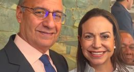 Williams Dávila salió de Venezuela y tuvo un reencuentro con María Corina Machado (VIDEO)