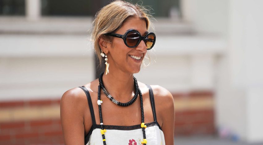 Apostar por estas joyas, el truco más efectivo de las expertas en moda para vestir bien en verano (aunque haga mucho calor)