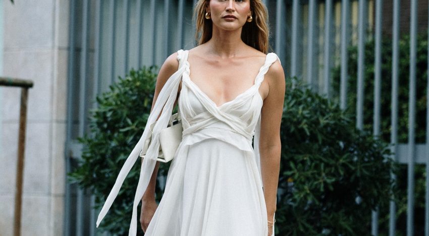 Dos amigas estilistas me han confesado que este es el vestido de Zara que debería comprar en rebajas en lugar de los diseños más virales, jamás pasará de moda