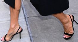 Los 5 colores de pedicura que más rejuvenecen tus uñas a partir de los 50 según los expertos