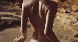 «Se perciben como un olor cremoso, suave, dulce y atalcado en las fragancias», los perfumistas coinciden en la tendencia del verano: notas de vainilla, coco y almendras
