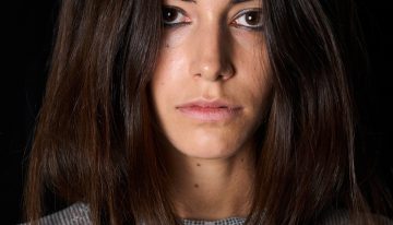 Noelia Jiménez, peluquera: «La mayoría de los cabellos encrespados en verano están deshidratados»