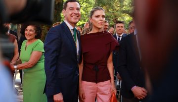Manuela Villena vuelve a apostar por el talento andaluz en la toma de posesión de su esposo, Juanma Moreno, como presidente de la Junta de Andalucía