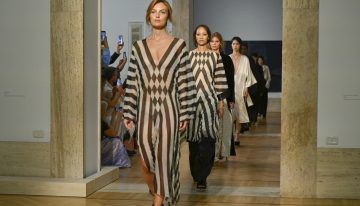 Fendi presenta su primer desfile de Alta Costura de Maria Grazia Chiuri, una colección donde se respira sensualidad, erotismo y libertad