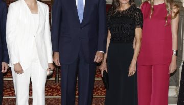 Del top brillante de la Reina Letizia al traje minimalista de la Princesa Leonor y el colorido conjunto de la Infanta Sofía: estilo en los Premios Princesa de Girona 2026