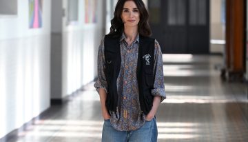 Paz Vega y todas sus rutinas de bienestar cumplidos los 50 años: «Siento que el sol es lo único que envejece y por eso siempre llevo protección en la cara, porque salen manchas»