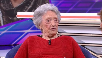 Pepita Bernat, 107 años: «Lo que más feliz me ha hecho es trabajar y bailar. Mientras trabajas te olvidas de tonterías y bailando, no veas…»