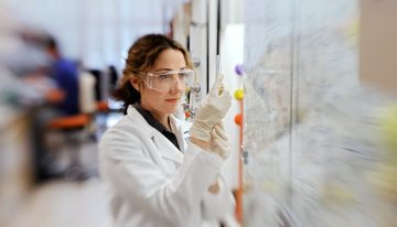 Pardis Sabeti, genetista: «La humanidad se enfrenta a un momento en el que los riesgos pandémicos están aumentando. Los virus no conocen fronteras»