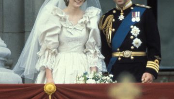 Un documental detalla los secretos nunca contados del vestido de novia de Lady Di,  del retal de color rosa tirado a posta al contenedor exterior al plan B por si sufrían un robo