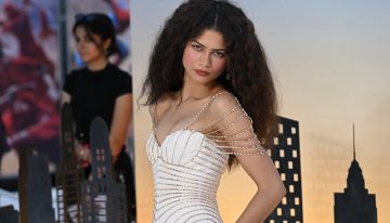 Cómo peinar el pelo encrespado y que quede genial (¿o solo le funciona a Zendaya?)