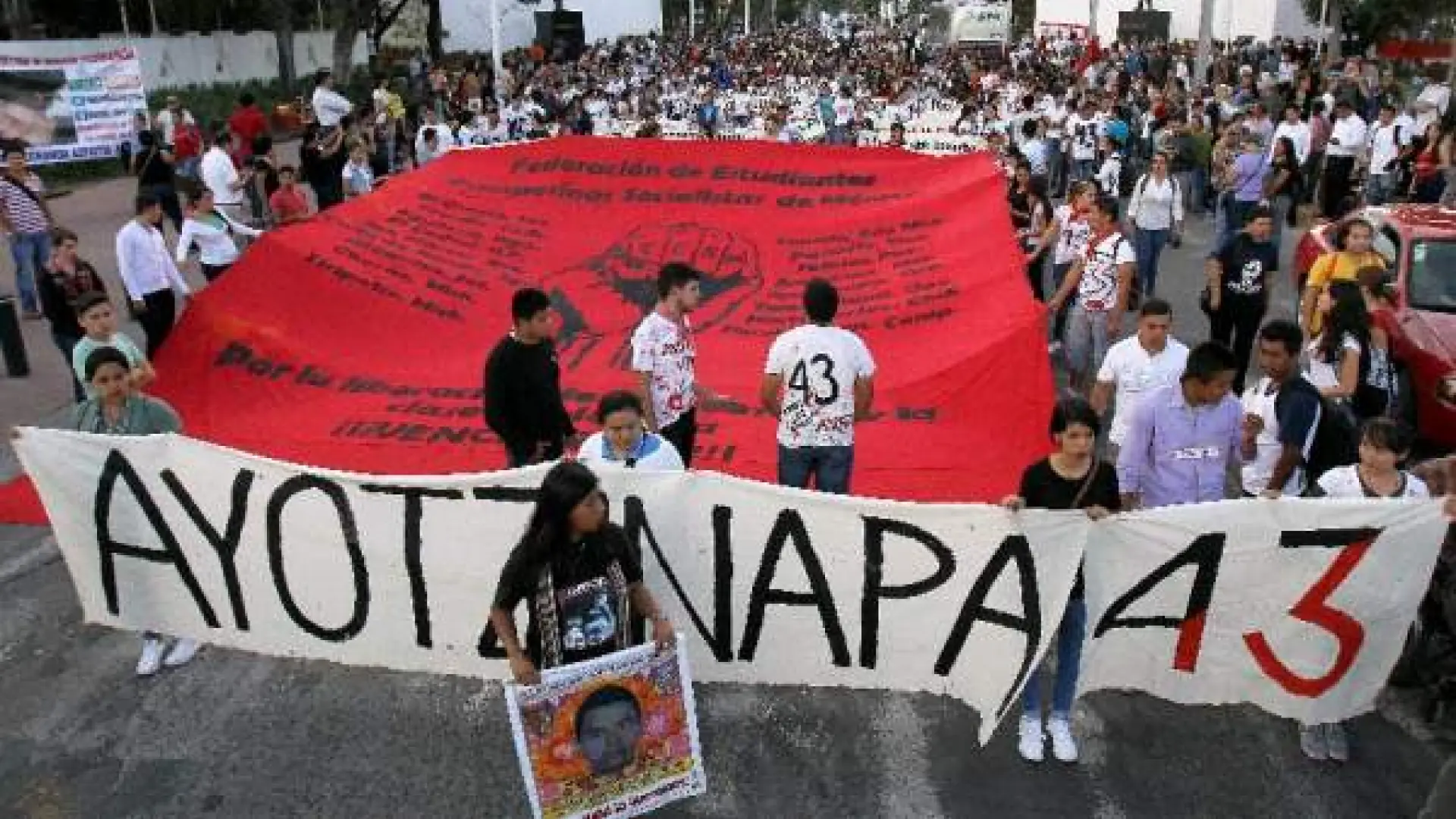 El caso Ayotzinapa suma un nuevo informe que señala tortura, desaparición forzada y ejecuciones extrajudiciales