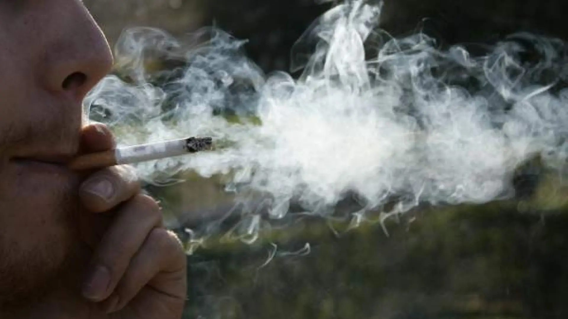 La condición física de los jóvenes se reduce por fumar o vapear en un 15%