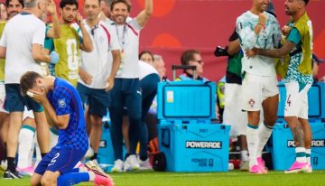 «Un final más dramático imposible»: qué dicen los medios portugueses luego de la polémica clasificación de su selección a octavos de final