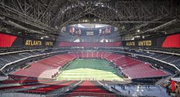 El estadio de US$ 1.600 millones donde Argentina eliminó a Inglaterra: tiene un techo de ocho pétalos y una pantalla 360°