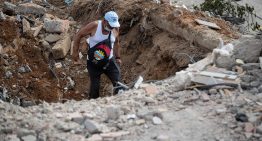 Familiares denuncian que la falta de equipos redujo la posibilidad de hallar sobrevivientes en La Guaira (VIDEO)
