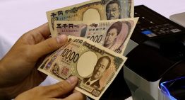 Tesoro de EU comunica a los bancos que podría intervenir hoy en el mercado del yen