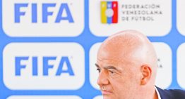 Un asesor de Infantino dimite por el plan de vender una participación del Mundial