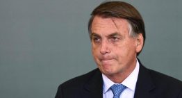 La Policía registra la casa de Bolsonaro en busca de armas y municiones tras el caso de la pistola