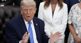 Trump dice que podría retirar candidatura de Blanche como fiscal general y luego volver a presentarla