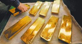 El oro y la plata caen más de 3% tras anuncio de Trump de un bloqueo naval contra Irán