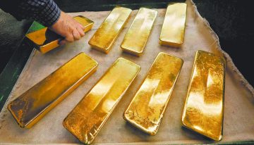 El oro y la plata caen más de 3% tras anuncio de Trump de un bloqueo naval contra Irán