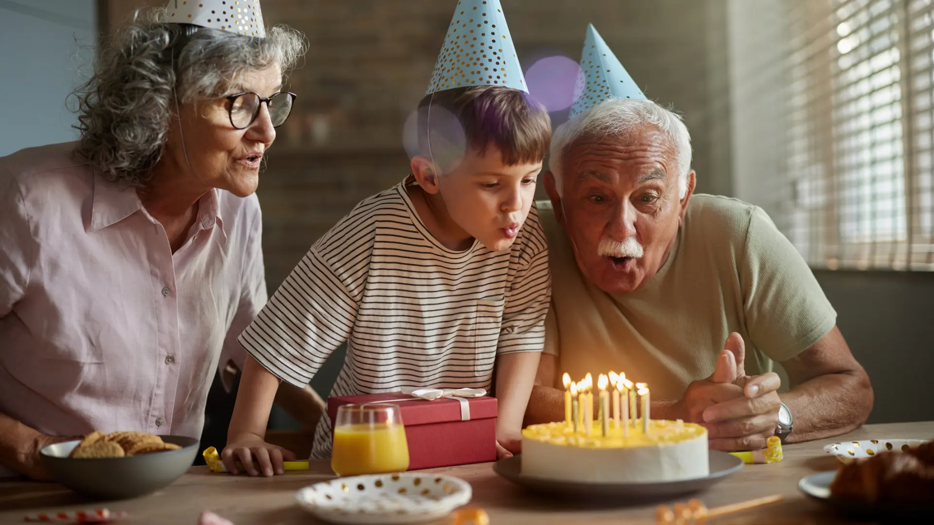 ¿Por qué a medida que cumples años sientes que el tiempo pasa más rápido? Lo explica David Céspedes, experto en longevidad