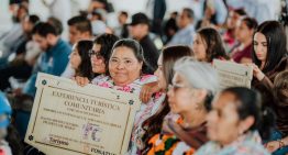 Federación entrega apoyos de hasta 500,000 pesos en Michoacán