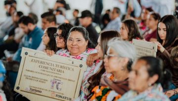 Federación entrega apoyos de hasta 500,000 pesos en Michoacán