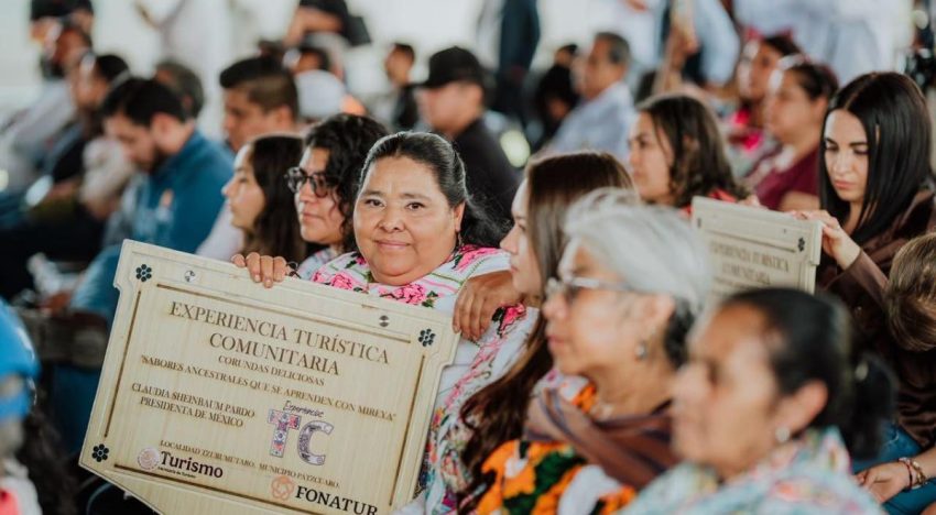 Federación entrega apoyos de hasta 500,000 pesos en Michoacán