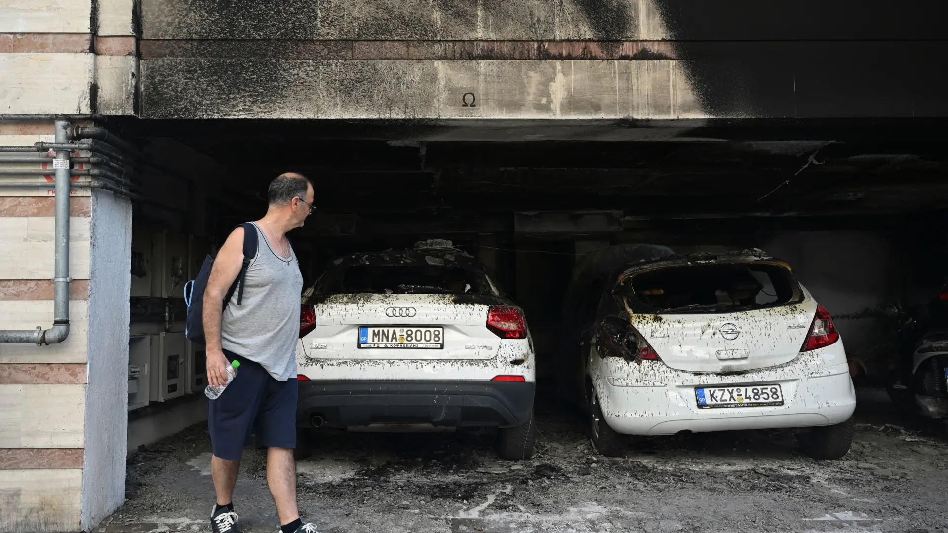 Un muerto en Grecia por los ataques con explosivos contra viviendas de miembros del partido gubernamental