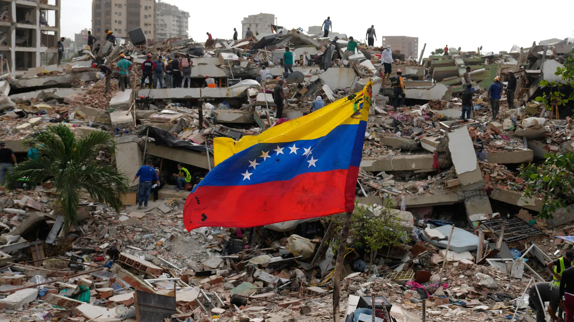 Suben a 3.535 los fallecidos y a 16.740 los heridos por los terremotos en Venezuela