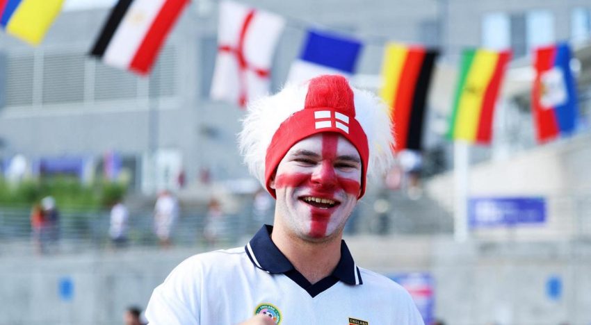 Embajada Británica priorizará asistencia consular a aficionados ingleses durante el duelo ante México