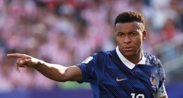 Francia deja atrás el pasado y se prepara para hacer historia frente a España