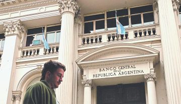 Milei alista reforma al Banco Central para darle un mandato único
