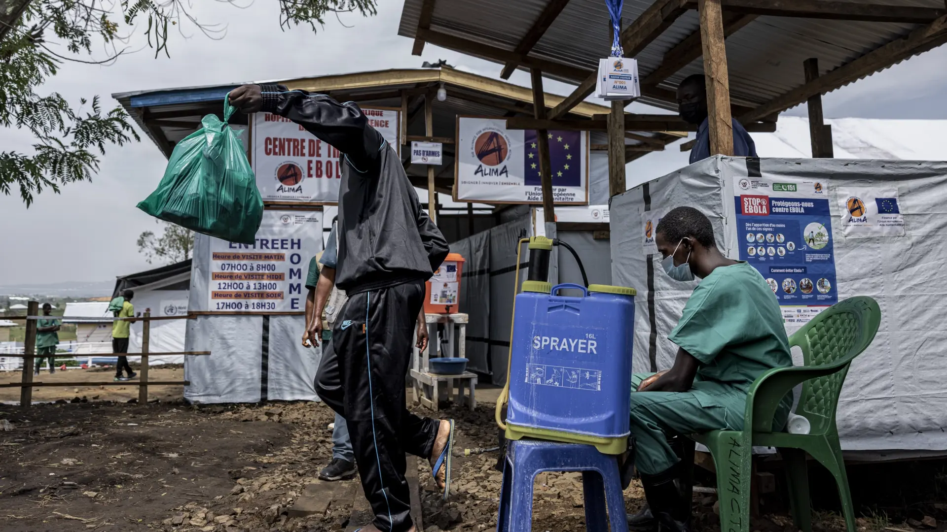 El brote de ébola en la República del Congo deja ya 828 muertos y más de 2.100 casos confirmados
