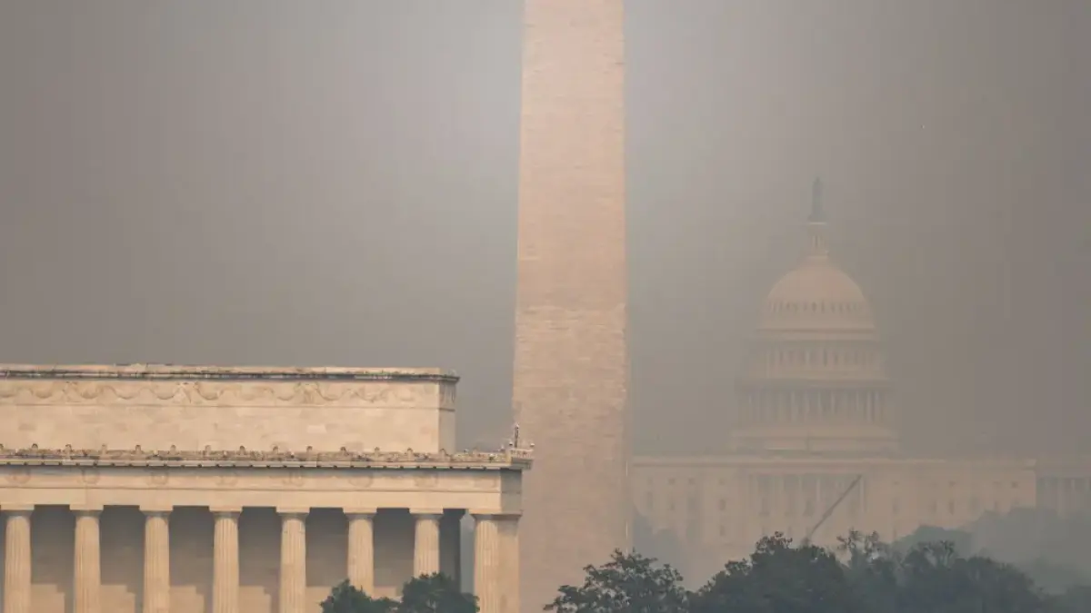 Trump reclama por incendios en Canadá