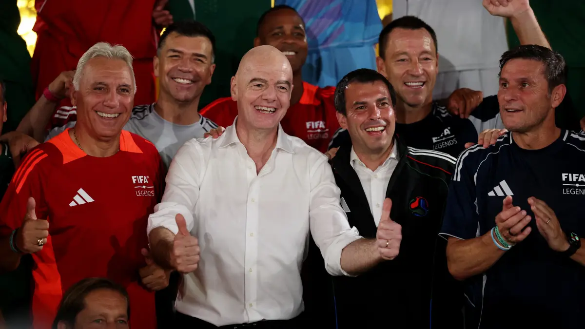 Novak Djokovic, Kaká y Cafú juegan con leyendas del futbol en Nueva York antes de la Final del Mundial