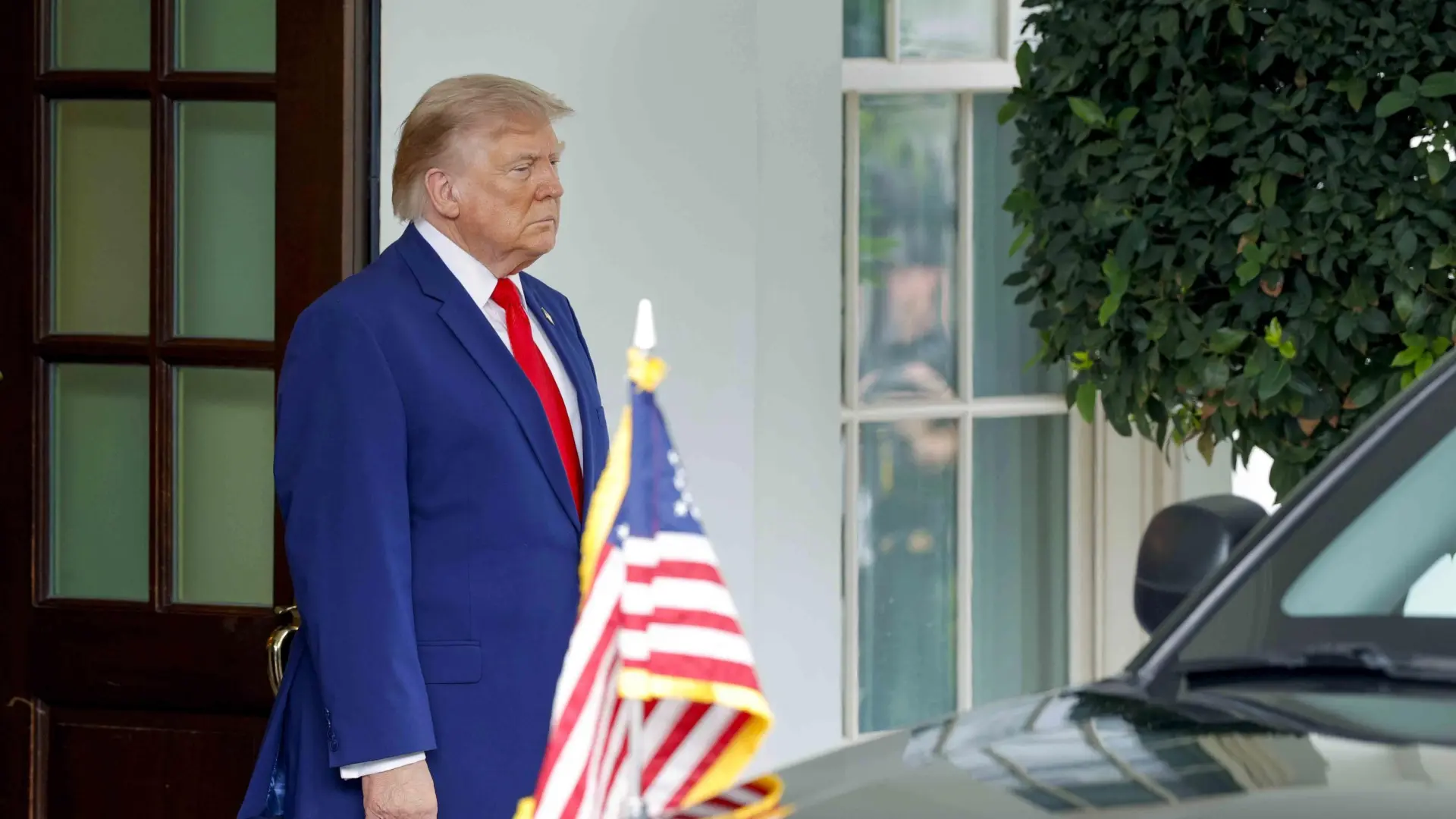 Trump amenaza con usar fondos iraníes para pagar los daños a buques y cargamentos: una medida «justa y equitativa»
